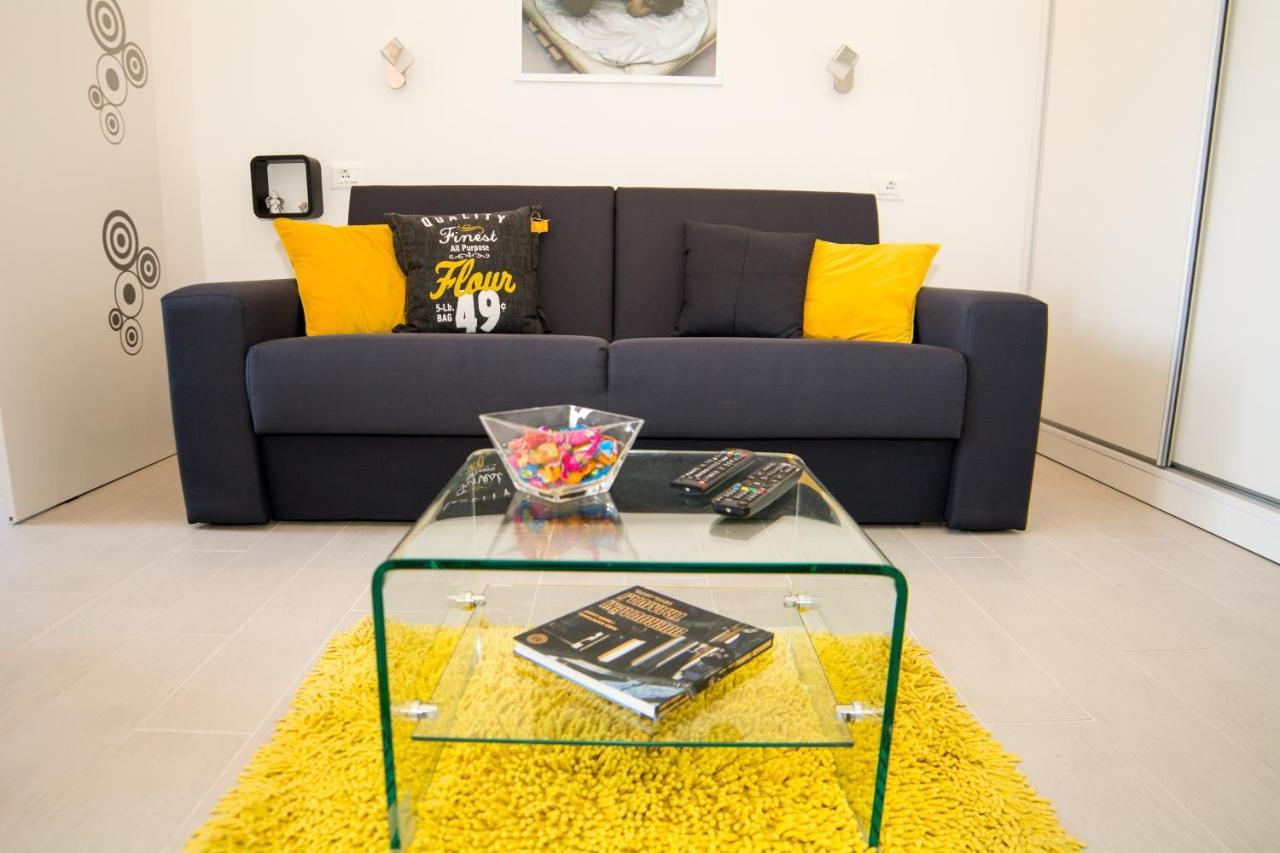 Simple Apartment